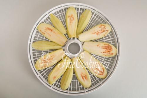 Как сушить баклажаны на зиму. Сушеные баклажаны на зиму: выбираем овощи и готовим к засушиванию 06