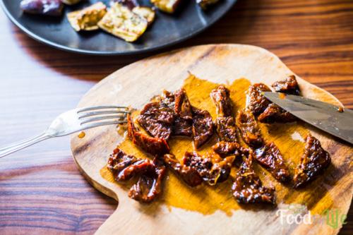 Вяленые помидоры и баклажаны. Салат из баклажан, вяленых помидор и сыра фета