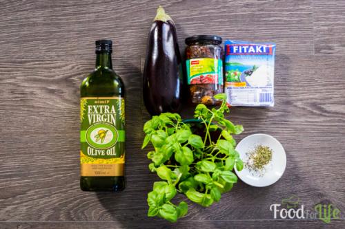 Салат с вялеными баклажанами. Салат из баклажан, вяленых помидор и сыра фета