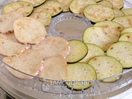 Сушеные и вяленые баклажаны. Вяленые баклажаны в оливковом масле 02