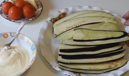 Рулетики из сушеных баклажан. Рулетики из баклажанов с сыром и чесноком на праздничный стол