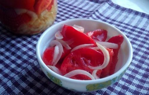 Помидоры пальчики оближешь половинками с маслом. Помидоры половинками с луком и маслом на зиму — самый вкусный рецепт без стерилизации