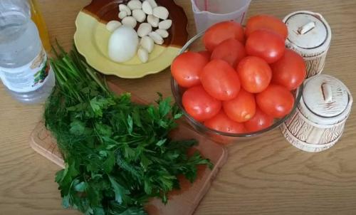 Маринованные помидоры быстрого приготовления с уксусом. Маринованные помидоры быстрого приготовления с чесноком и зеленью в банке