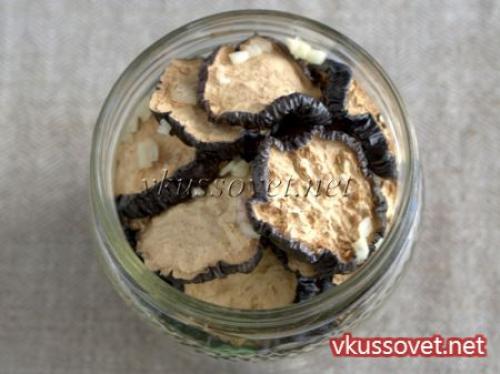 Вяленые баклажаны с чесноком на зиму