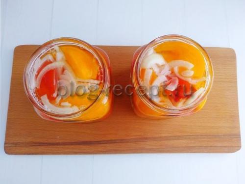 Резаные помидоры с луком на зиму. Помидоры резаные с маслом и луком на зиму без стерилизации