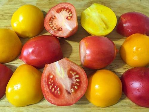 Помидоры дольками с луком и петрушкой на зиму. Рецепт помидоров дольками с луком — пошаговый рецепт с фото