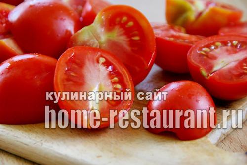 Помидоры дольками на зиму с петрушкой. 