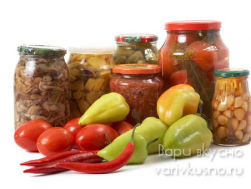 Почему в банках с огурцами появляются пузырьки воздуха. Пузырьки в банках с заготовками: что делать?