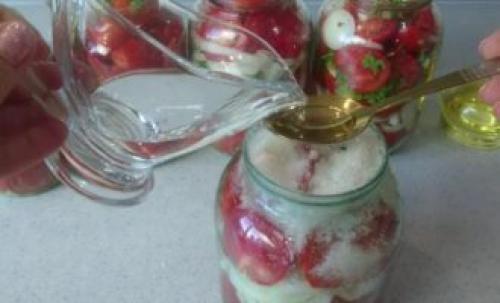 Помидоры консервированные с петрушкой. Томаты с петрушкой 05 Помидоры консервированные с петрушкой. Томаты с петрушкой 05