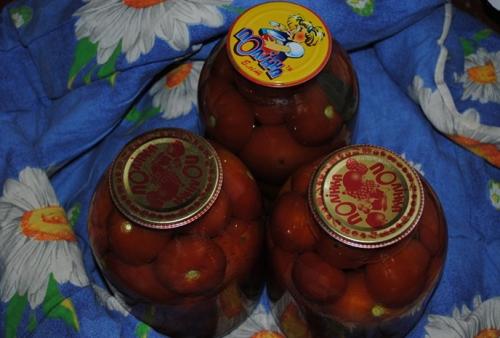 Сладкие помидоры с петрушкой на зиму. Сладкие помидоры с очень вкусным рассолом на зиму. Рецепты на трехлитровую и литровую банки