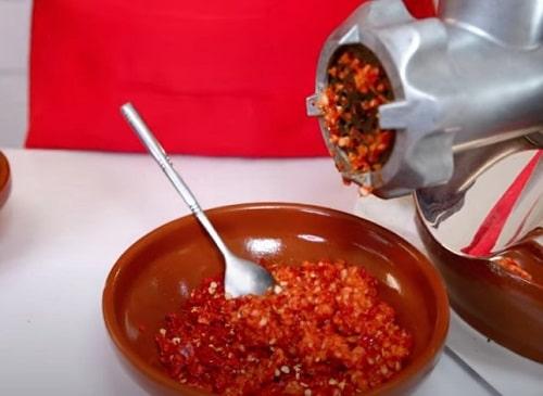 Сухая аджика из острого перца. Сухая аджика — классические рецепты, как развести, использовать