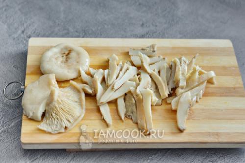 Горчитые соленые грузди: что делать, если они стали слишком островаты 02