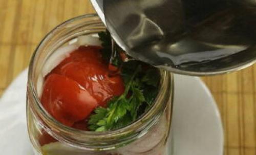 Можно ли добавить другие овощи, например, перец или лук, в помидоры дольками. Дольки помидоров с луком на зиму