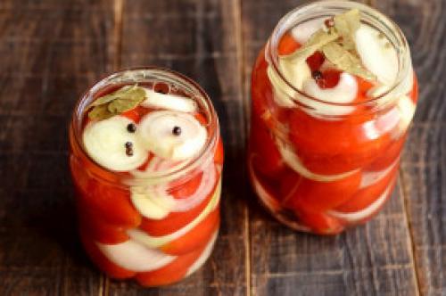 Помидоры дольками на зиму без стерилизации. Помидоры половинками без стерилизации на зиму