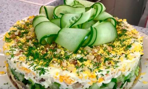 Салат Малахитовая шкатулка#39,#39, с киви. Новый салат «Малахитовая шкатулка» с шампиньонами