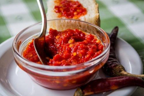 Как добиться острого вкуса помидоров без использования уксуса. 20 рецептов аджики из помидоров на зиму