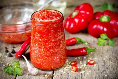 Как добиться острого вкуса помидоров без использования уксуса. 20 рецептов аджики из помидоров на зиму