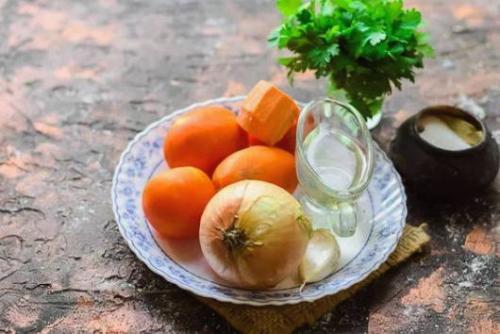 Какая соль лучше всего подходит для заготовки помидоров дольками без уксуса. Помидоры дольками с луком и растительным маслом на зиму