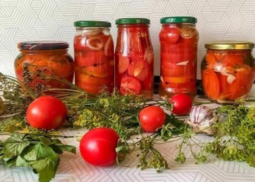 Какие специи или приправы можно добавить к помидорам дольками без стерилизации. Помидоры дольками на зиму — самые вкусные рецепты, пальчики оближешь
