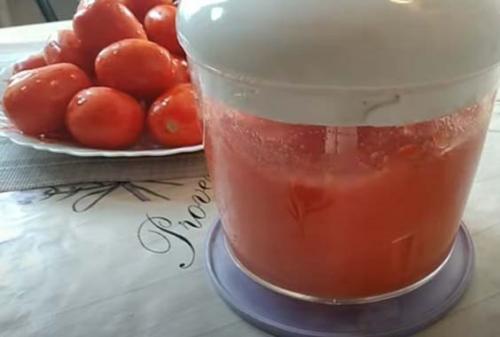 Помидоры в собственном соку с гвоздикой. Как приготовить помидоры в собственном соку на зиму с уксусом