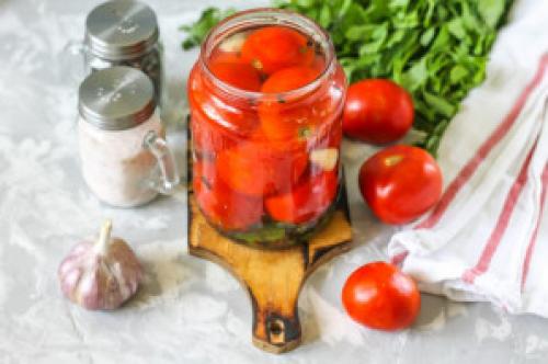 Как подготовить банки для консервирования помидоров без стерилизации. Помидоры без стерилизации