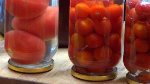 Помидоры дольками без специй и уксуса. Консервированные помидоры без специй