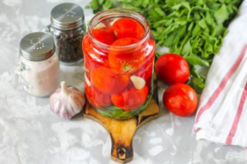 Как подготовить банки для консервирования помидоров без стерилизации. Помидоры без стерилизации