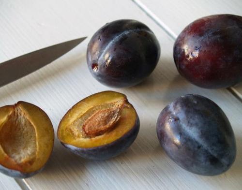 Можно ли добавить в варенье из слив другие фрукты или ягоды для вкуса. Варенье из сливы без косточек на зиму: 10 простых рецептов густого сливового варенья