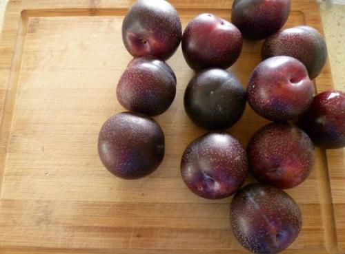 Можно ли добавить в варенье из слив другие фрукты или ягоды для вкуса. Варенье из сливы без косточек на зиму: 10 простых рецептов густого сливового варенья