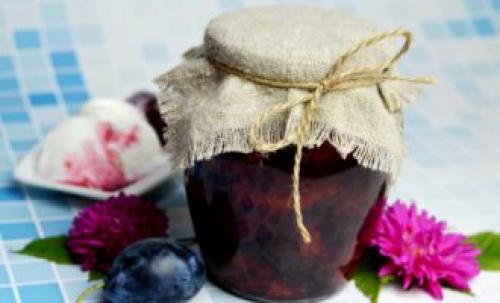Как лучше всего подавать варенье из слив в шоколаде. Сливовое варенье с шоколадом