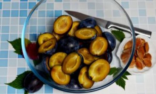 Как лучше всего подавать варенье из слив в шоколаде. Сливовое варенье с шоколадом