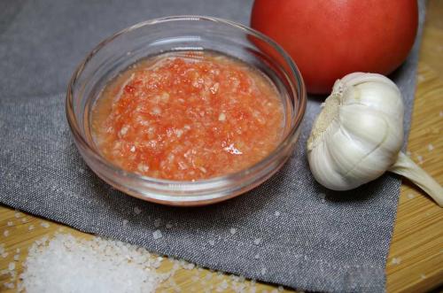 Огонек прокис, что делать. «Огонек» из помидор в домашних условиях: рекомендации, чтобы остренький соус не прокис