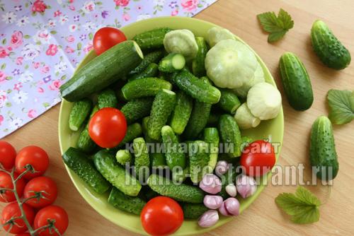 Огород в литровых банках.