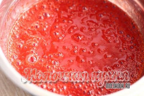 Засахаренное варенье из клубники. 