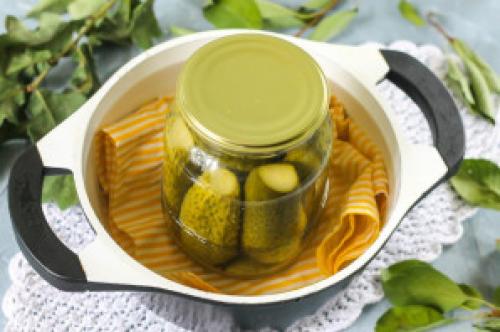 Что такое стерилизация банки для маринованых огурцов. Стерилизованные огурцы на зиму