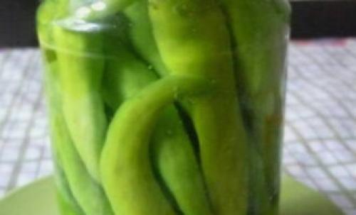 Перец горький на зиму простой рецепт. Маринованный острый перец на зиму – 8 простых рецептов