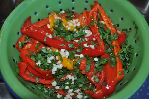 Острый перец на зиму в масле по-армянски. Перцы по-армянски.