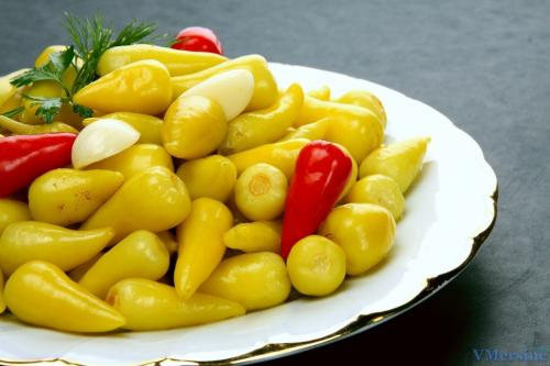 Маринованный острый перец с уксусом и чесноком. Горький перец маринованный на зиму 12