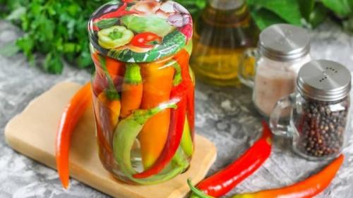 Перец горький на зиму простой рецепт. Горький перец на зиму — пальчики оближешь: рецепты с фото и пошаговыми инструкциями по приготовлению