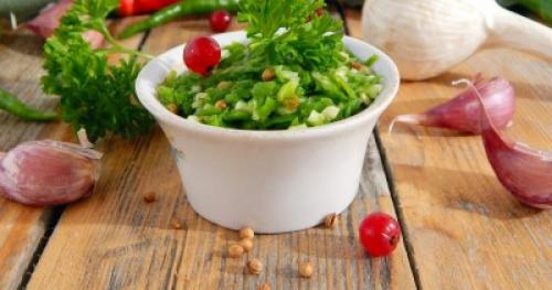 Аджика из острого зеленого перца с чесноком и специями. Аджика из перца и чеснока без варки - 17 домашних вкусных рецептов 05 Аджика из острого зеленого перца с чесноком и специями. Аджика из перца и чеснока без варки - 17 домашних вкусных рецептов 05