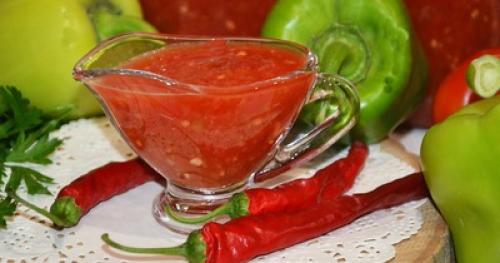 Аджика из острого зеленого перца с чесноком и специями. Аджика из перца и чеснока без варки - 17 домашних вкусных рецептов 09 Аджика из острого зеленого перца с чесноком и специями. Аджика из перца и чеснока без варки - 17 домашних вкусных рецептов 09