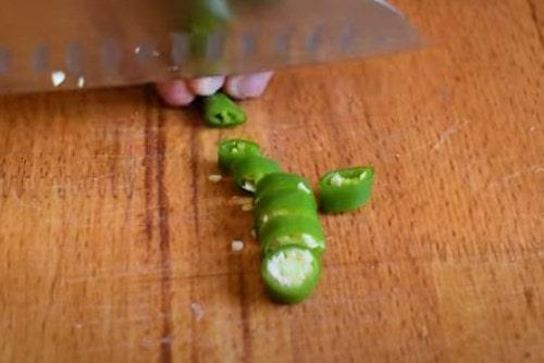 Аджика из зеленого перца и помидор. Зеленая аджика на зиму очень вкусные рецепты без варки