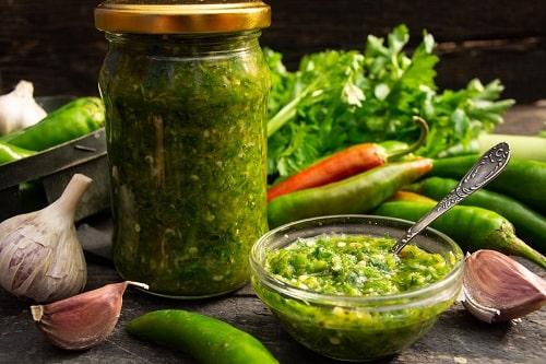 Аджика из зеленого перца и помидор. Зеленая аджика на зиму очень вкусные рецепты без варки