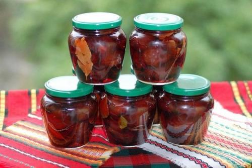 Маринованные сливы с чесноком и мятой. 12 лучших рецептов маринованной сливы на зиму