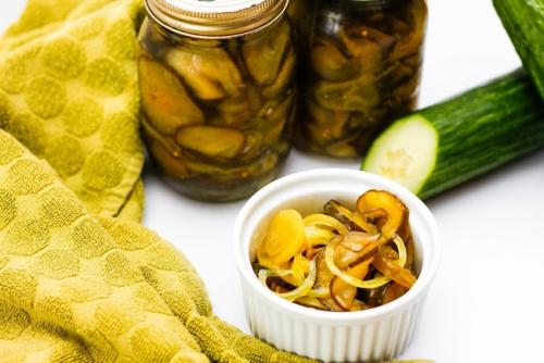 Маринованные хрустящие огурцы с маслом на зиму. Хрустящие маринованные огурцы в масле 38