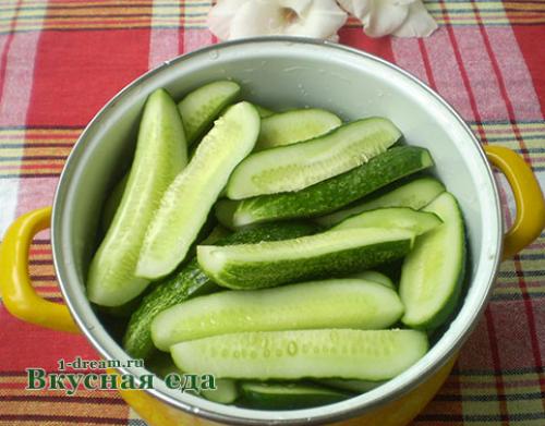 Маринованные хрустящие огурцы с маслом на зиму. Хрустящие маринованные огурцы в масле 01