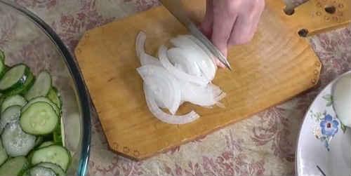 Салат из огурцов нежинский с укропом. Салат «Нежинский» из огурцов на зиму — лучшие рецепты