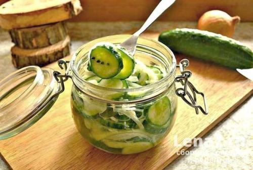 Резаные огурцы с луком и укропом на зиму. Салат на зиму из огурцов с луком: рецепты