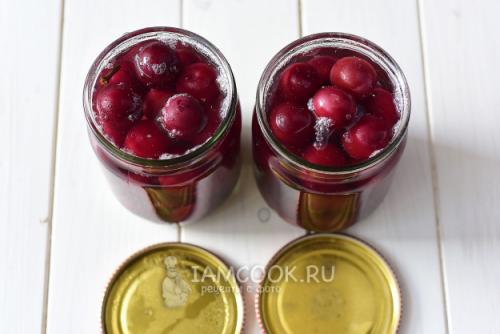 Слива маринованная с чесноком без стерилизации. Сливы с чесноком на зиму — супер рецепт без стерилизации 23 Слива маринованная с чесноком без стерилизации. Сливы с чесноком на зиму — супер рецепт без стерилизации 23