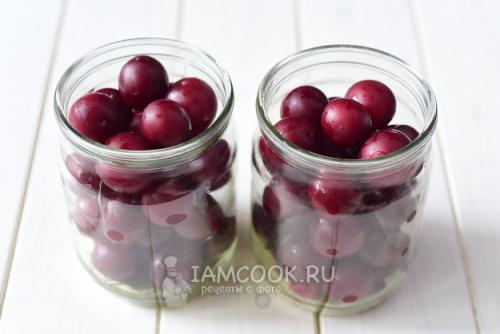 Слива маринованная с чесноком без стерилизации. Сливы с чесноком на зиму — супер рецепт без стерилизации 22 Слива маринованная с чесноком без стерилизации. Сливы с чесноком на зиму — супер рецепт без стерилизации 22